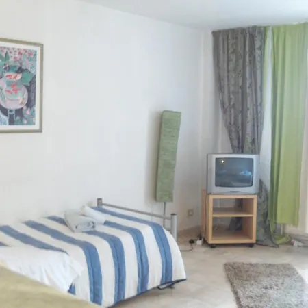 Apartmanhotel Apartotel Des Jardins De La Fontaine Qui Bout Charleroi