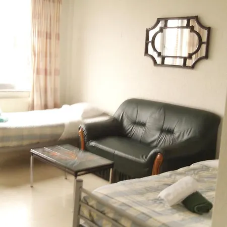 Apartotel Des Jardins De La Fontaine Qui Bout 3* Charleroi