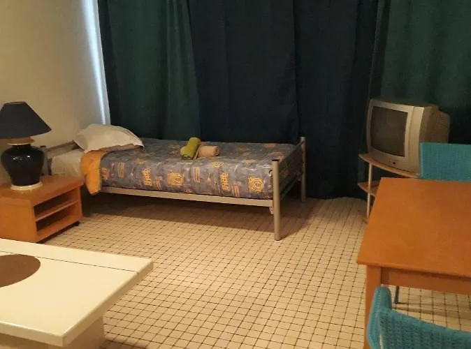 Apartotel Des Jardins De La Fontaine Qui Bout Apartmanhotel Charleroi