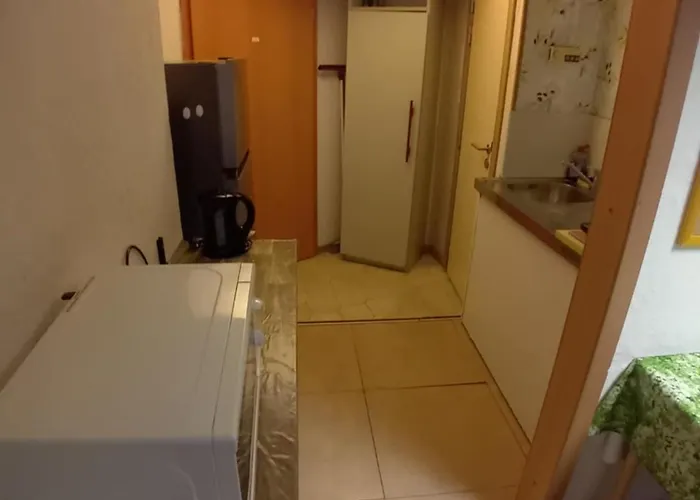 Apartotel Des Jardins De La Fontaine Qui Bout 3* Charleroi