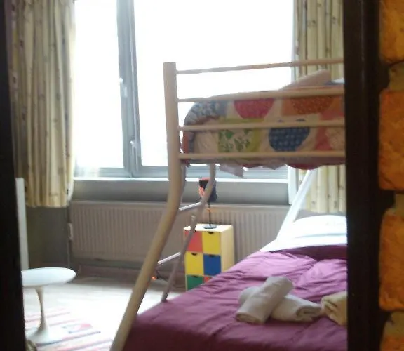 Apartotel Des Jardins De La Fontaine Qui Bout 3* Charleroi