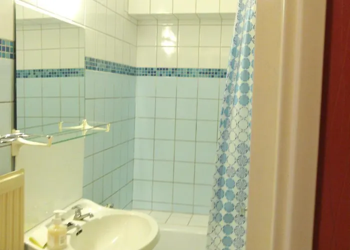 Apartmanhotel Apartotel Des Jardins De La Fontaine Qui Bout