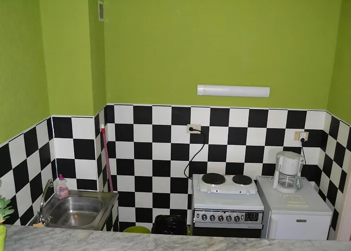 Apartmanhotel Apartotel Des Jardins De La Fontaine Qui Bout 3*